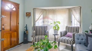 Venta Casa 4 Dorm. Con Jardin Y Coch En Martinez