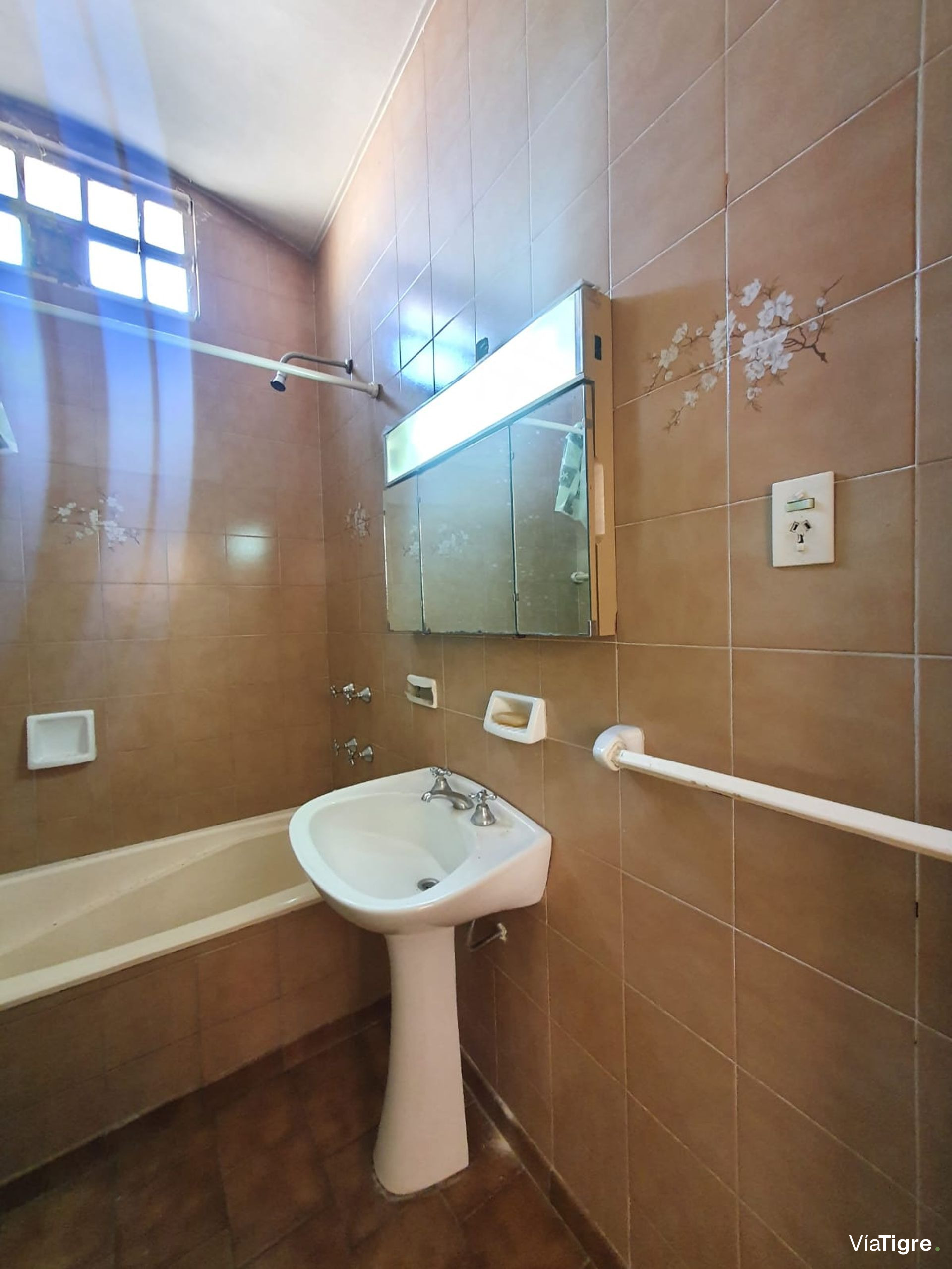 Venta Casa En Block Munro Vte Lopez Cochera