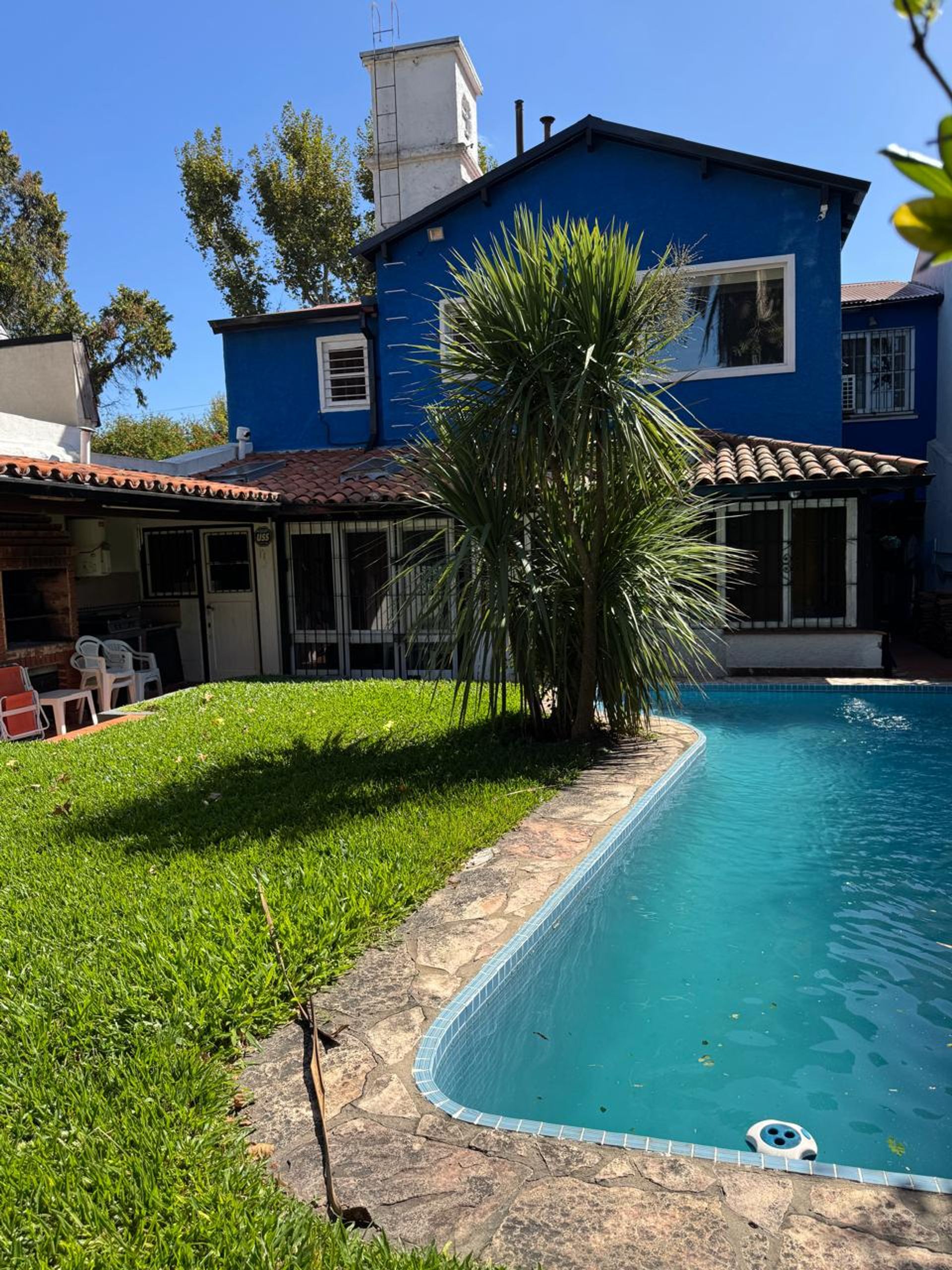 Casa 4 dormi Olivos La Lucila con Pileta y Jardín