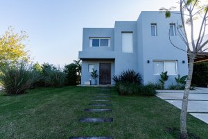 Venta Casa Nordelta B° Los Castaños 5 Amb C/Pileta