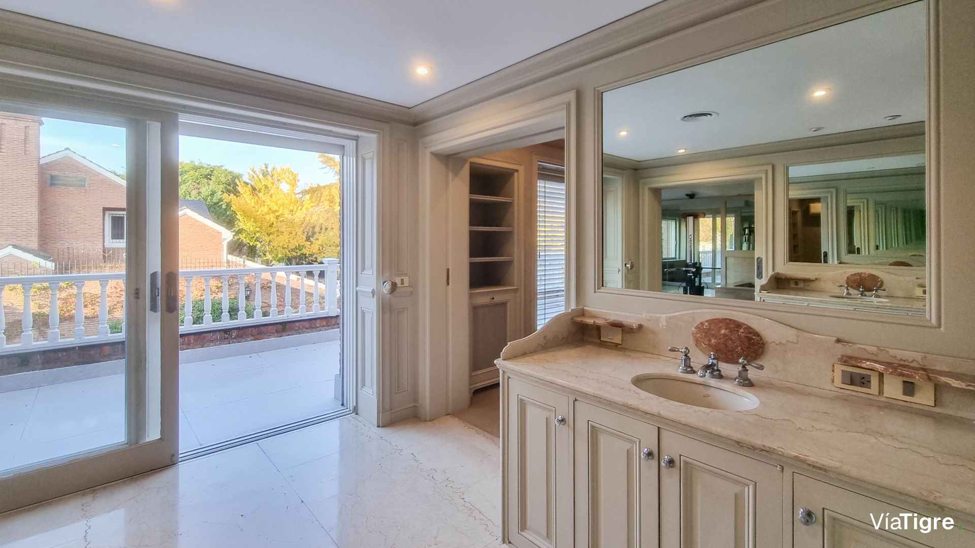 Casa En Venta Martinez Libertador Al Rio