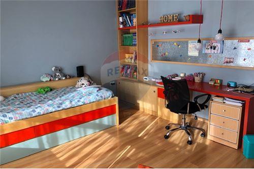 Venta Casa Reciclada 3 Dorm Piscina - Olivos