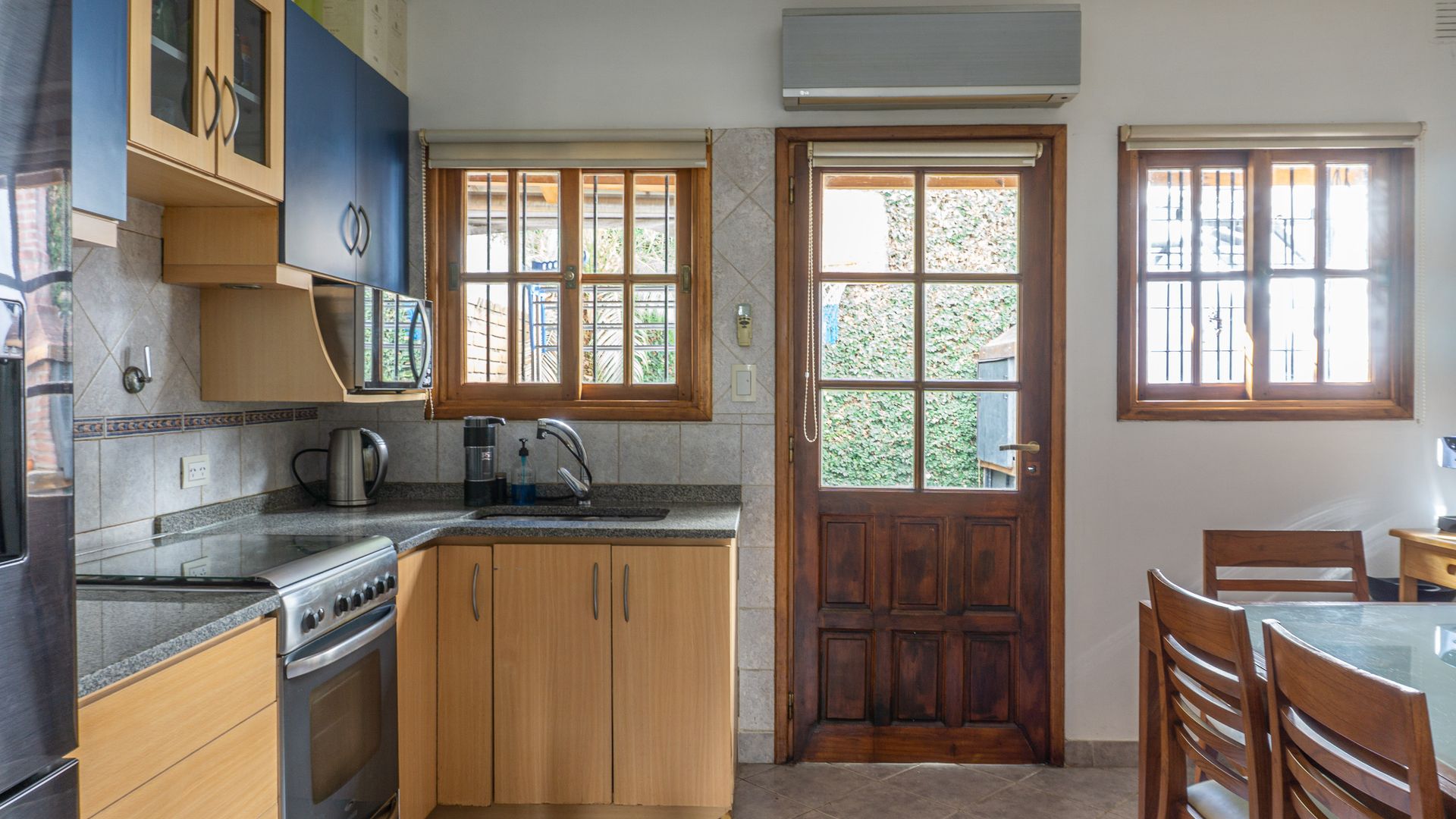 Casa Duplex en Venta con Patio y Parrilla Florida