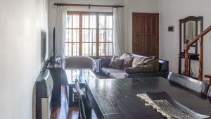 Casa Duplex en Venta con Patio y Parrilla Florida