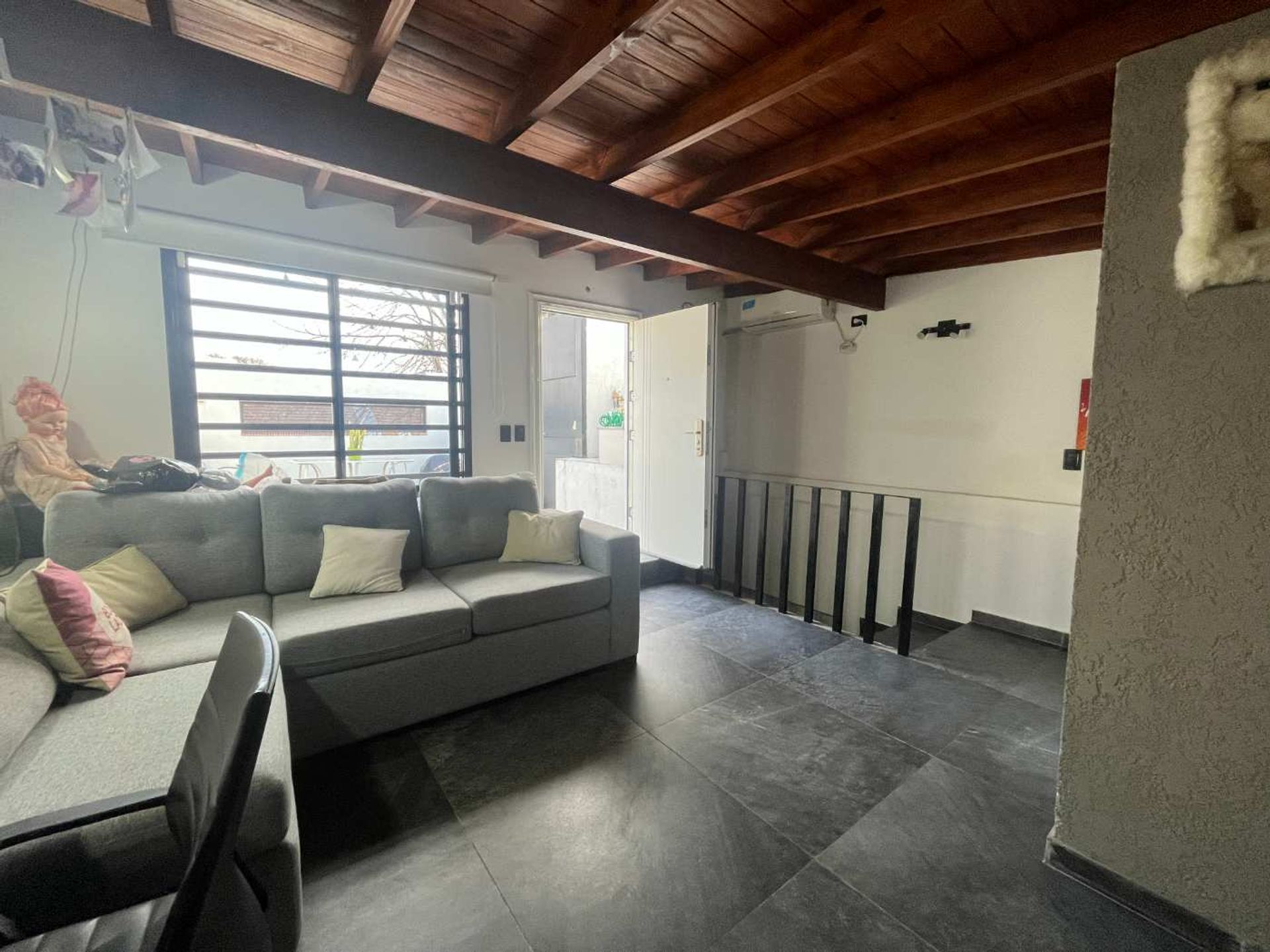 Venta Triplex 5 ambientes - Patio-Cochera- Olivos