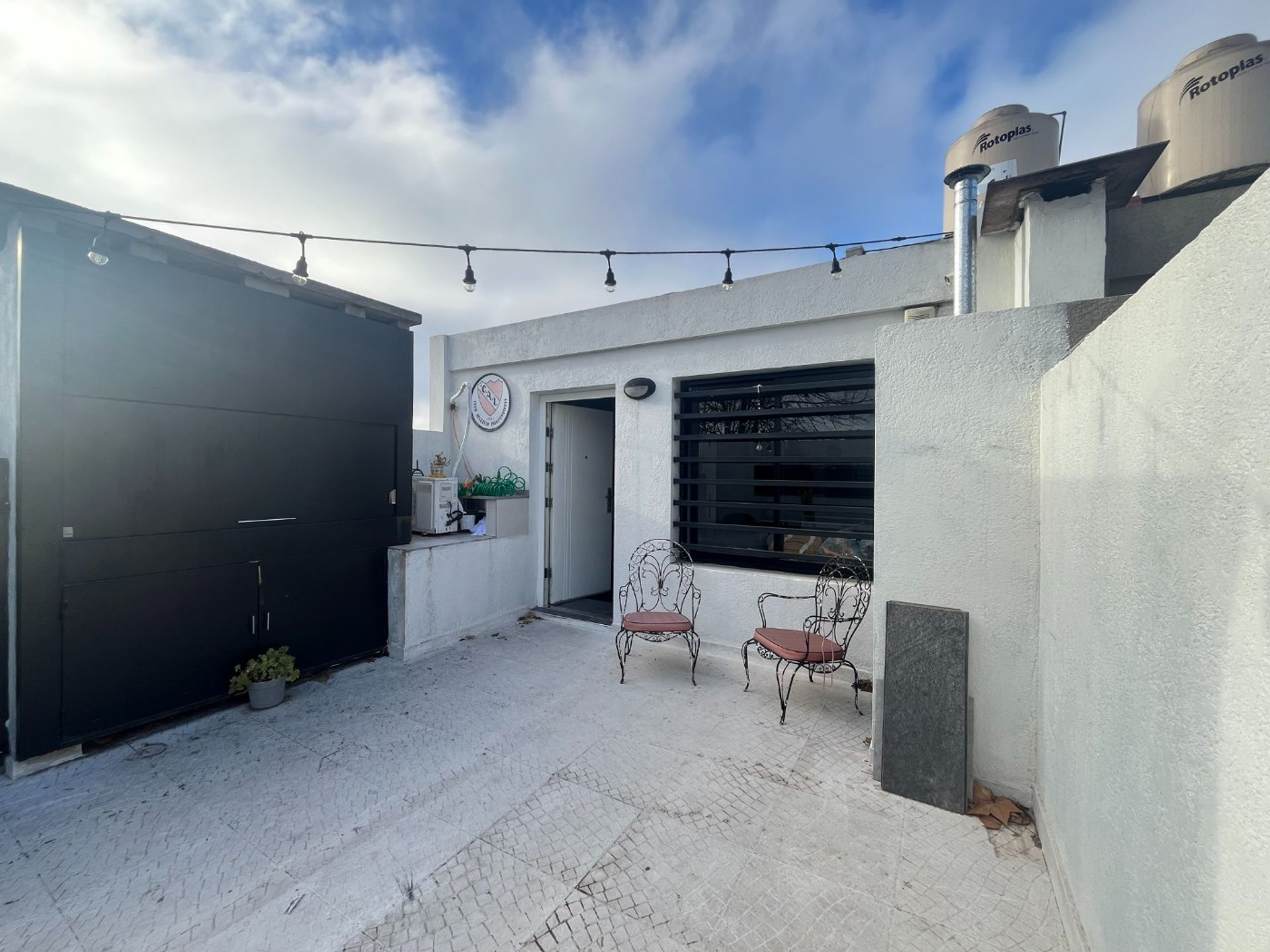 Venta Triplex 5 ambientes - Patio-Cochera- Olivos