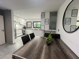 Triplex for Sale – 5 rooms – Patio – Garage – Olivos
