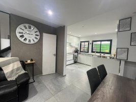 Triplex for Sale – 5 rooms – Patio – Garage – Olivos