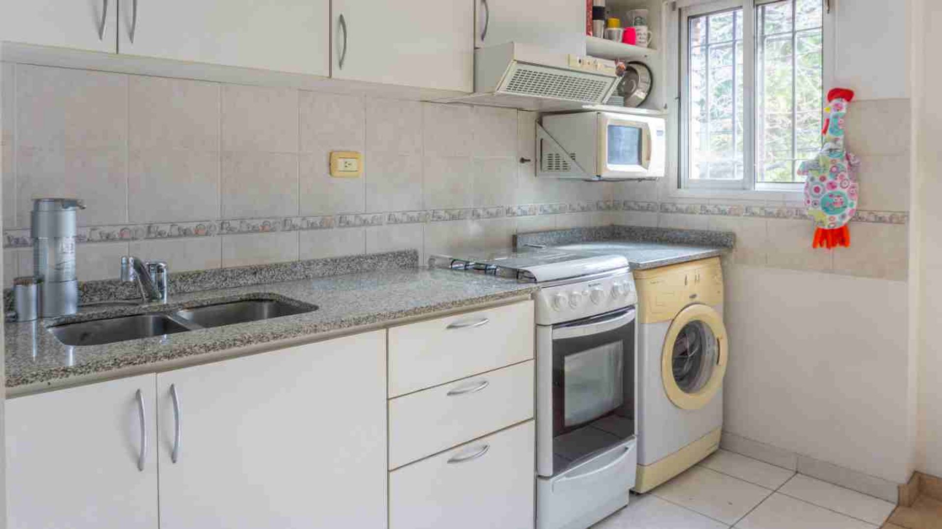 Venta departamento dos amb. con cochera San Isidro