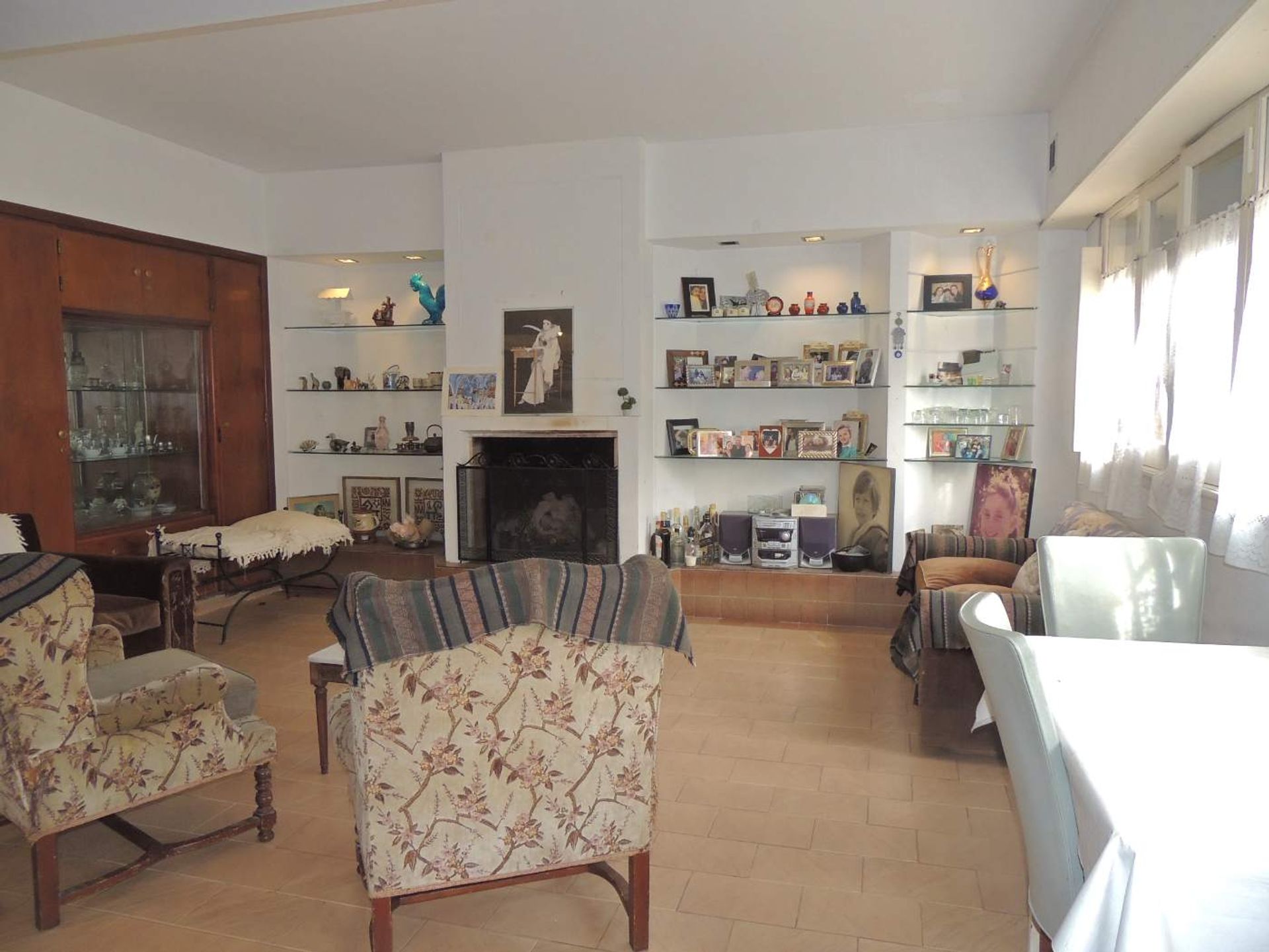 House to Recycle. 338 Square Meters, excellent location