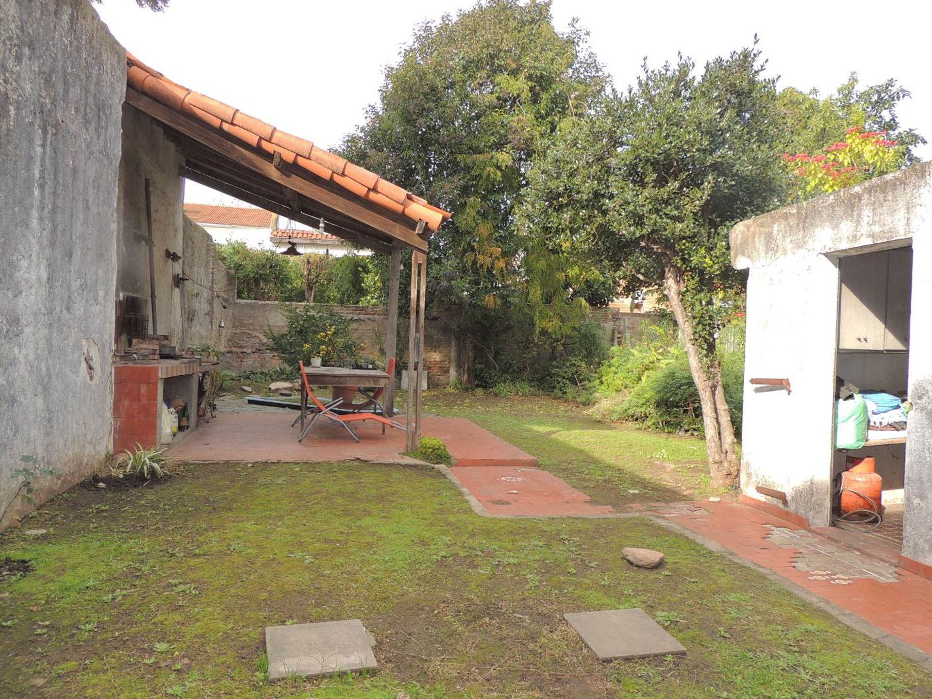 Casa A Reciclar.238 Mts Cub.excelente Ubicacion
