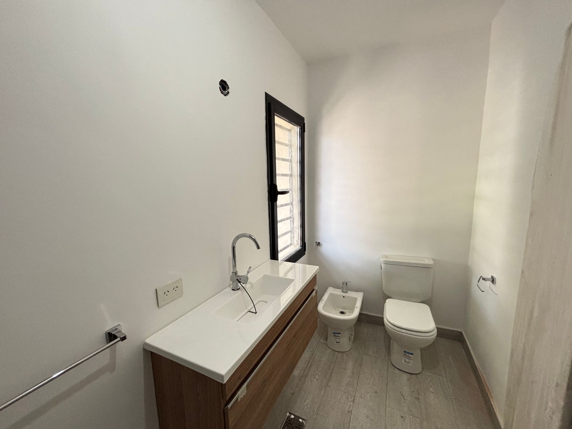 Venta Casa 4 Amb Cochera Jardin Parrilla