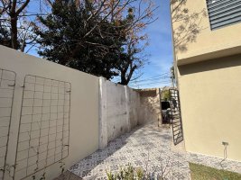 House for Sale 4 Rooms Garage Garden Grill