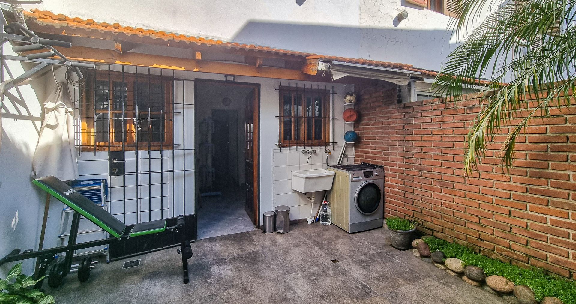 Casa Duplex en Venta con Patio y Parrilla Florida