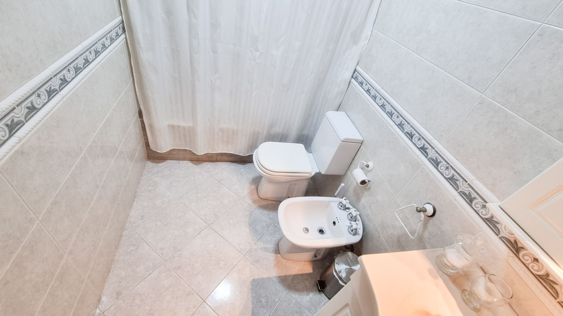 Casa Duplex en Venta con Patio y Parrilla Florida