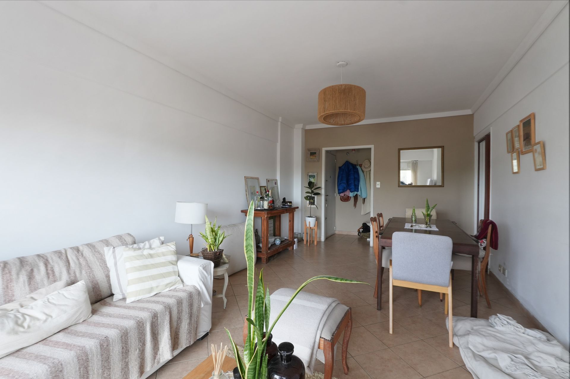 Venta Departamento 3 ambientes, Olivos con Balcon