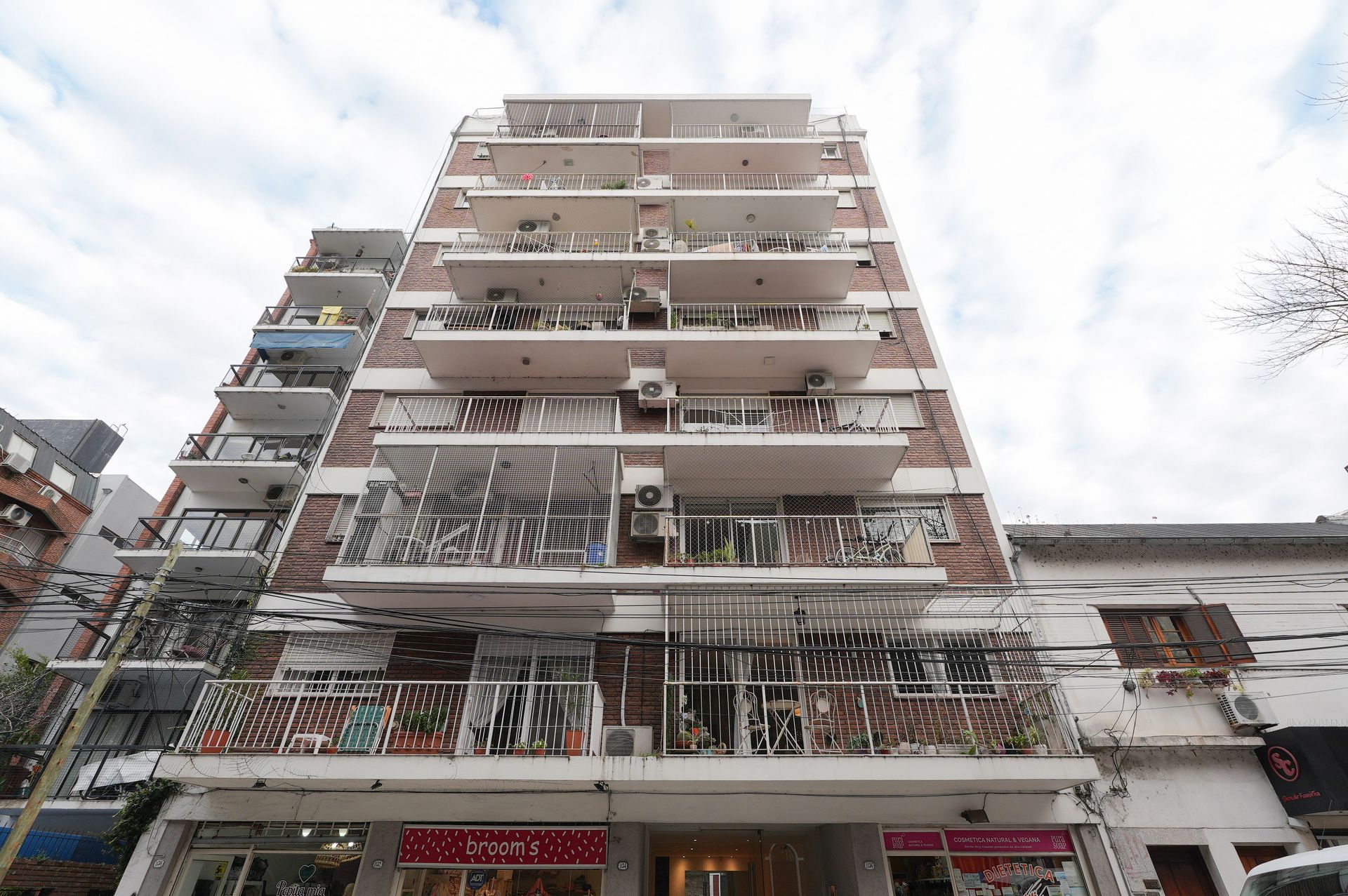 Venta Departamento 3 ambientes, Olivos con Balcon