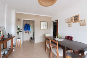 Venta Departamento 3 ambientes, Olivos con Balcon