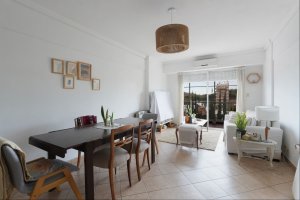 Venta Departamento 3 ambientes, Olivos con Balcon