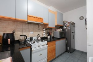Venta Departamento 3 ambientes, Olivos con Balcon