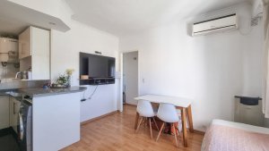 Venta departamento dos ambientes en Beccar