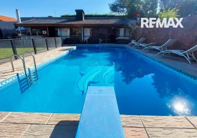 Venta casa 7 amb con Jardín y pileta en Martínez