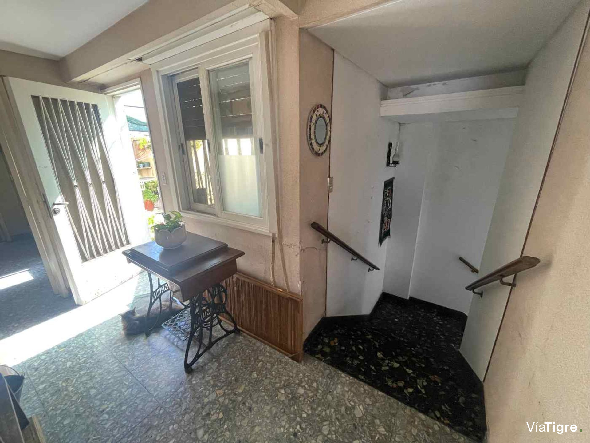 Venta Casa 3 Amb, Olivos, c/dos locales, Garage.