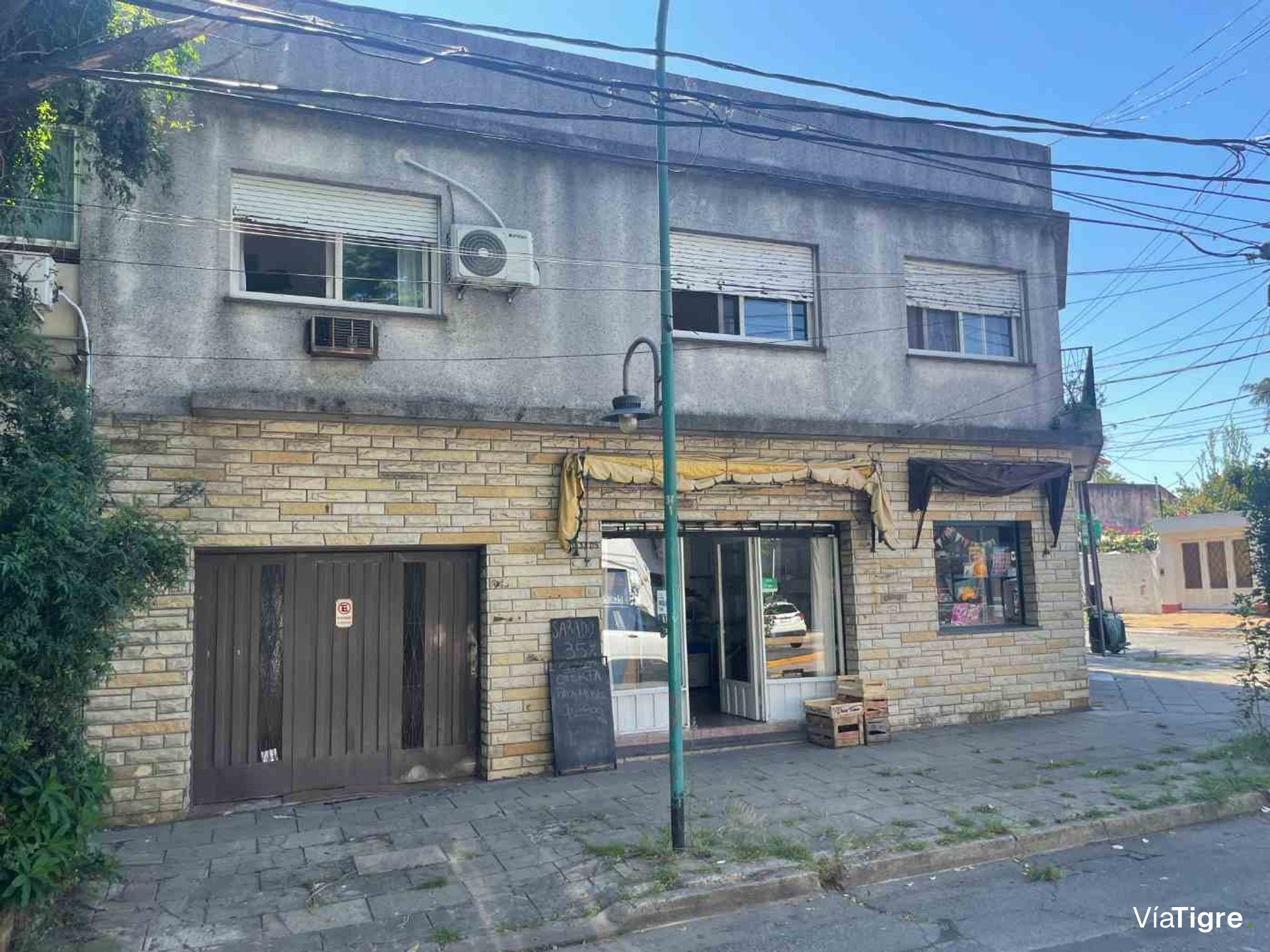 Venta Casa 3 Amb, Olivos, c/dos locales, Garage.