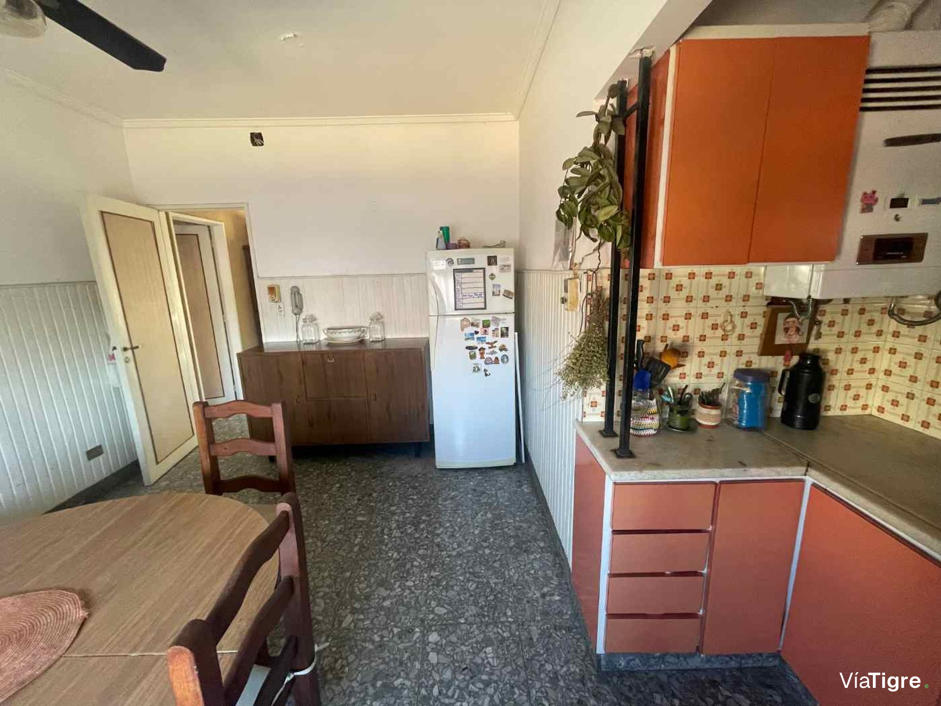 Venta Casa 3 Amb, Olivos, c/dos locales, Garage.