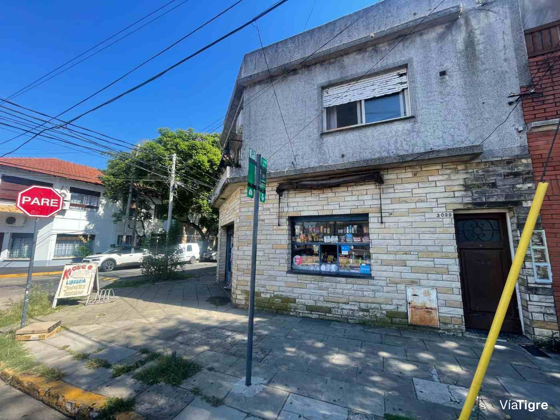 Venta Casa 3 Amb, Olivos, c/dos locales, Garage.