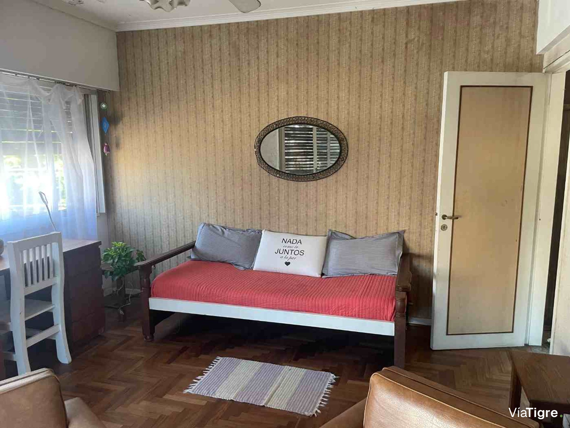 Venta Casa 3 Amb, Olivos, c/dos locales, Garage.
