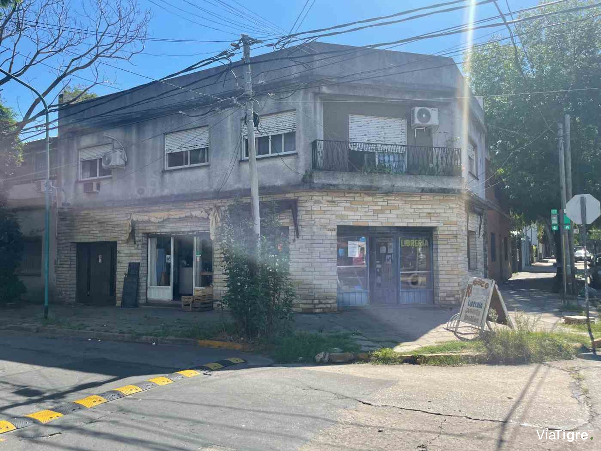 Venta Casa 3 Amb, Olivos, c/dos locales, Garage.
