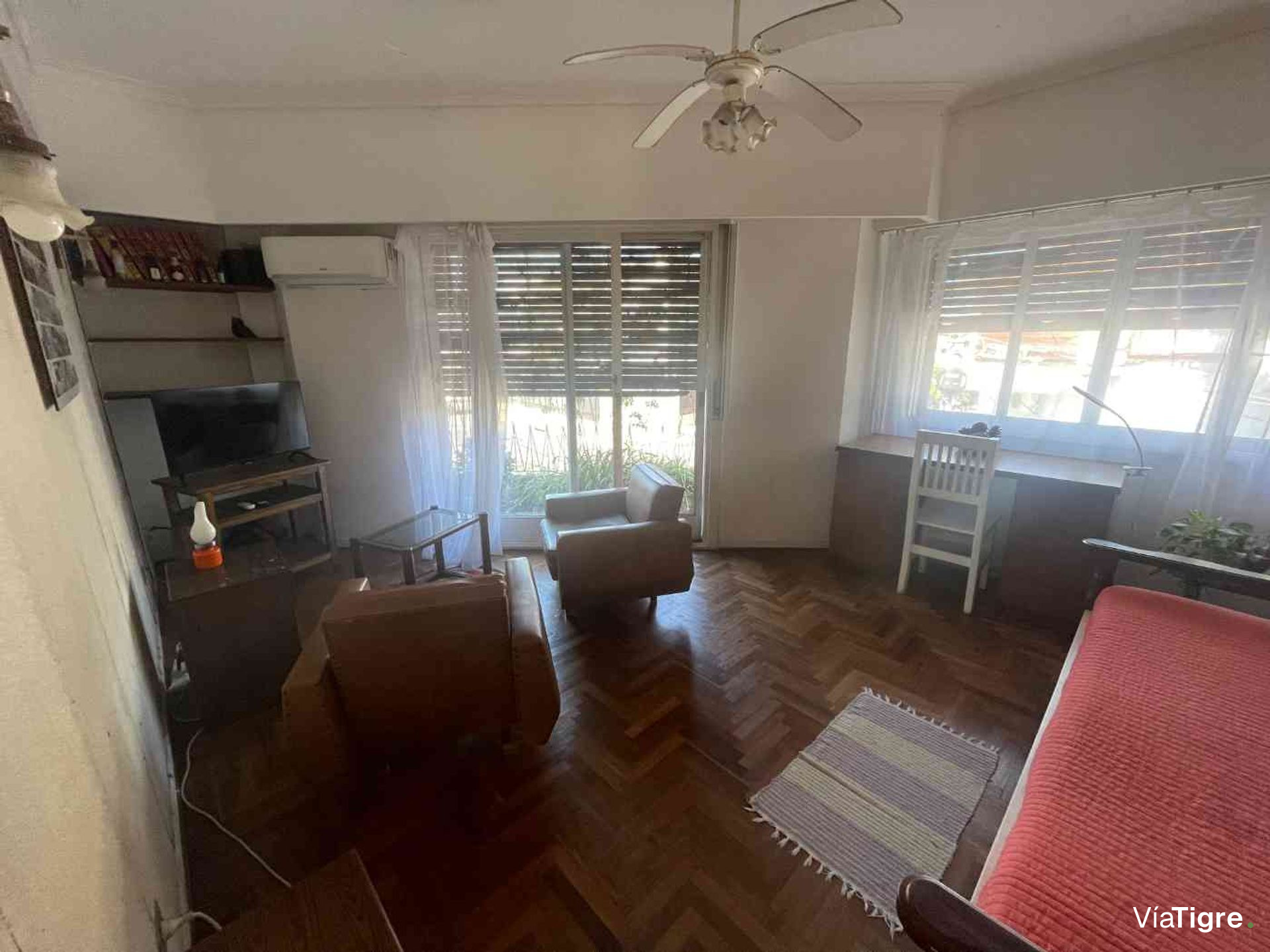 Venta Casa 3 Amb, Olivos, c/dos locales, Garage.