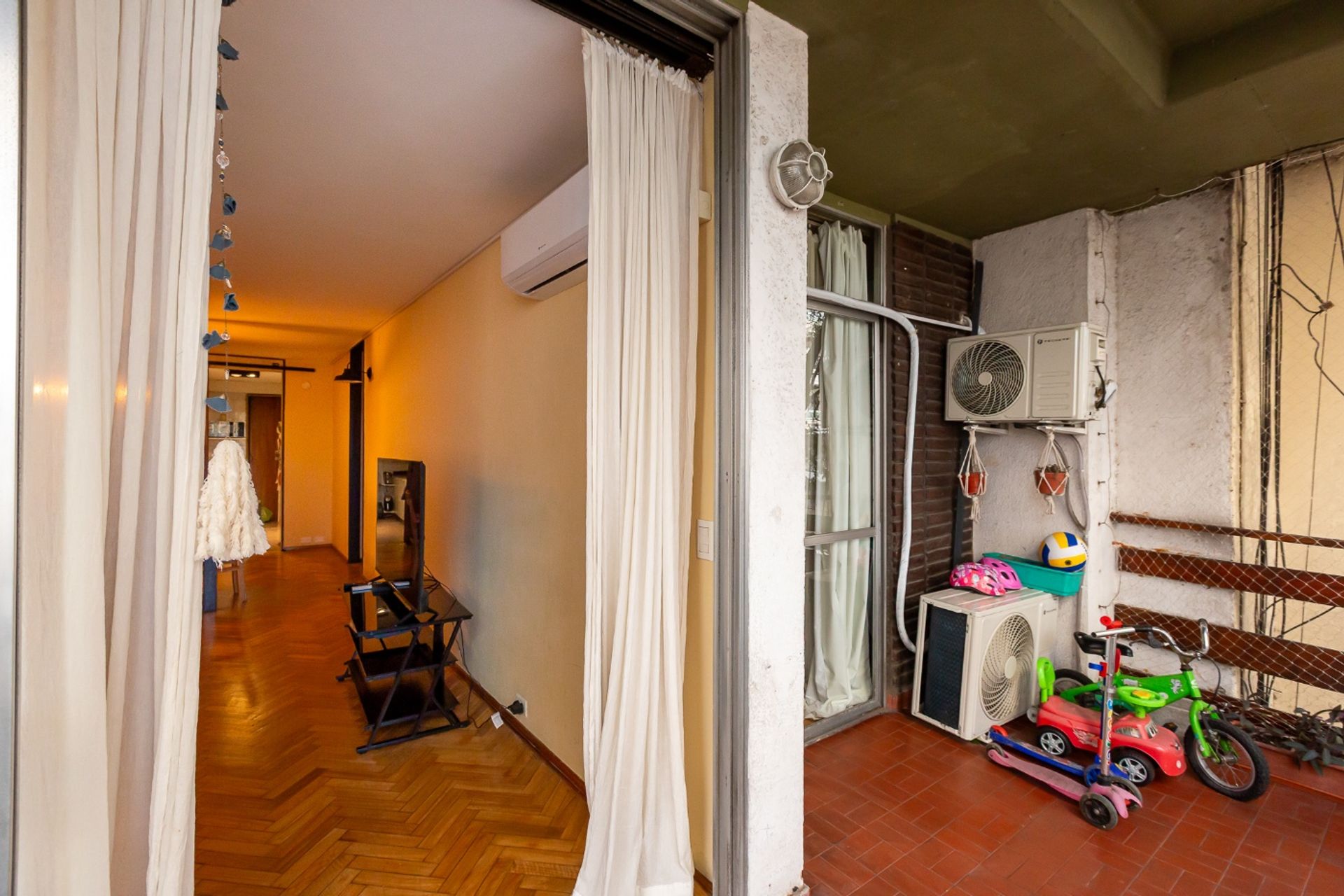 Venta Departamento 3 Amb Con Dependencia Cochera