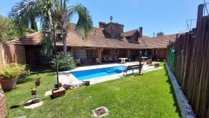 Venta Casa Con Quincho Pileta En Pacheco