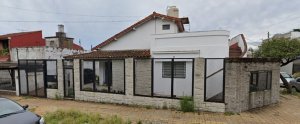 4-room Commercial Rental House in Boulogne