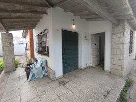 4-room Commercial Rental House in Boulogne