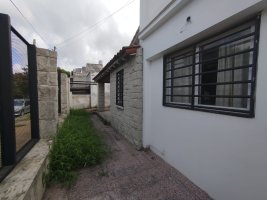 4-room Commercial Rental House in Boulogne