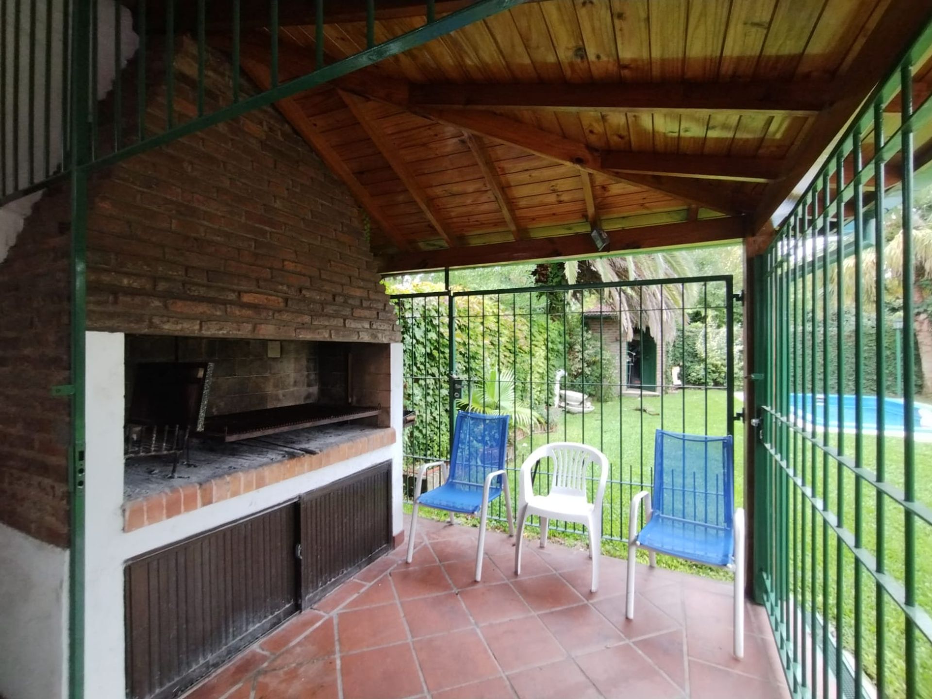 VENTA Hermosa Casa con Quincho y Pileta en Beccar