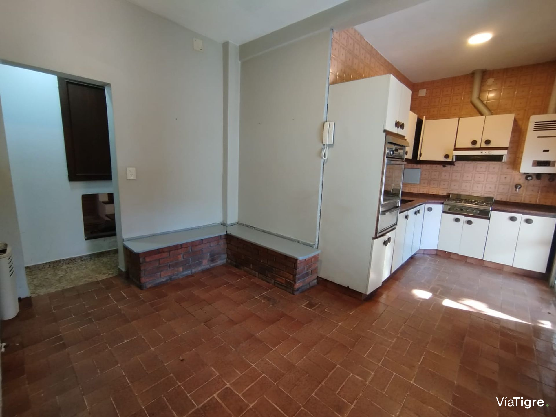Venta Casa 4 Ambientes Con Lote De 299Mts2