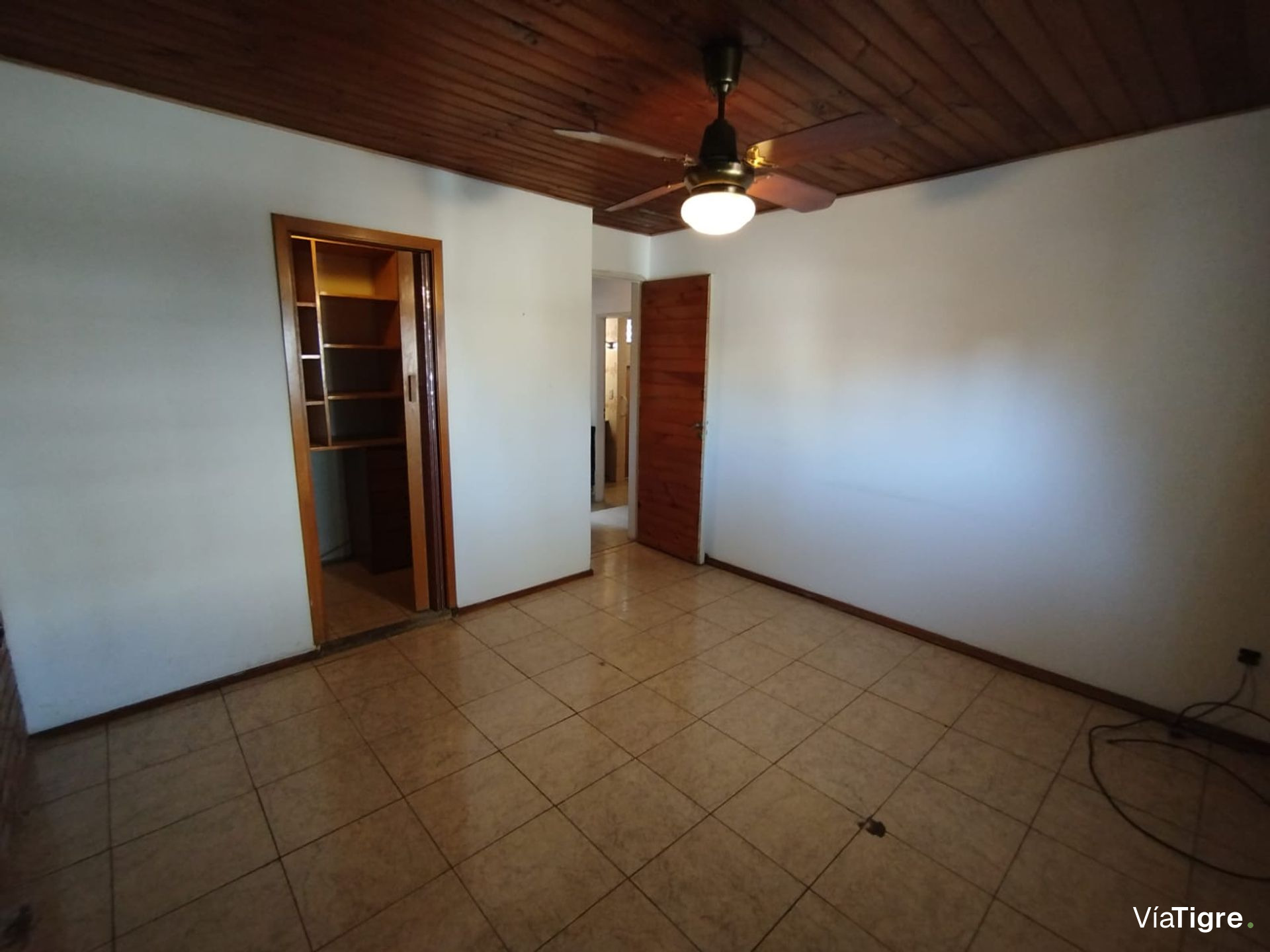 Venta Casa 4 Ambientes Con Lote De 299Mts2
