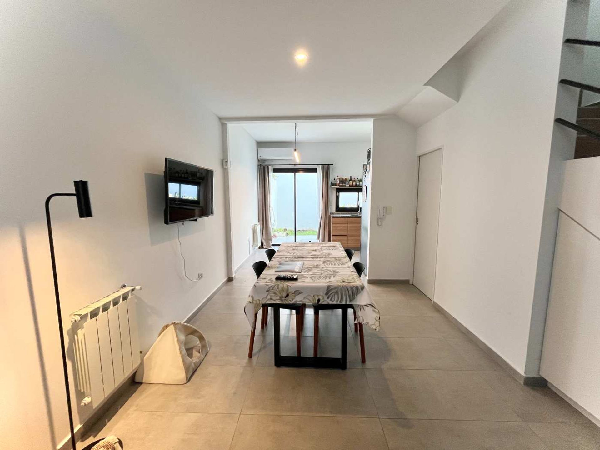 Venta Dúplex 4 amb. Cochera, terraza y jardin