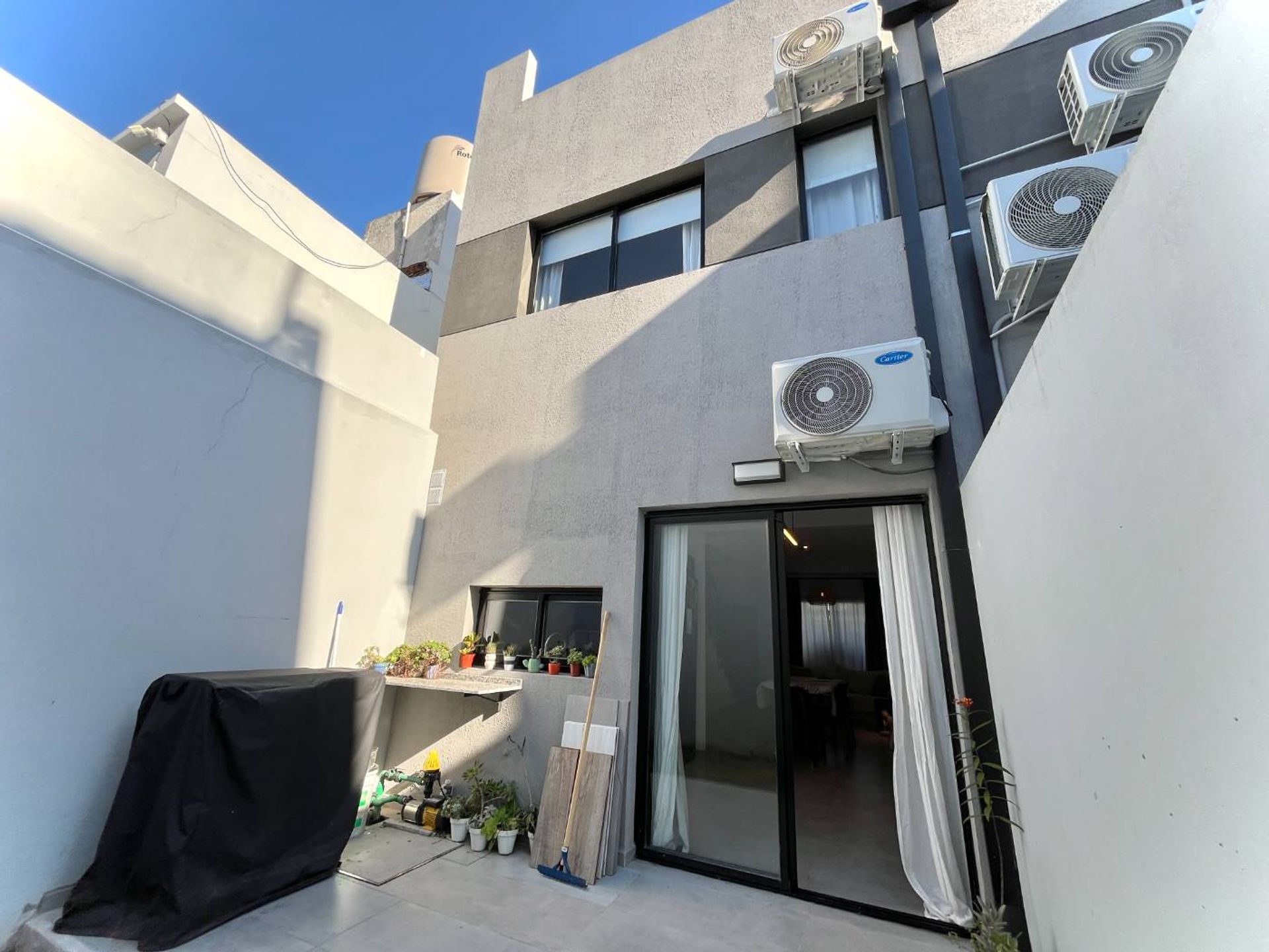 Venta Dúplex 4 amb. Cochera, terraza y jardin