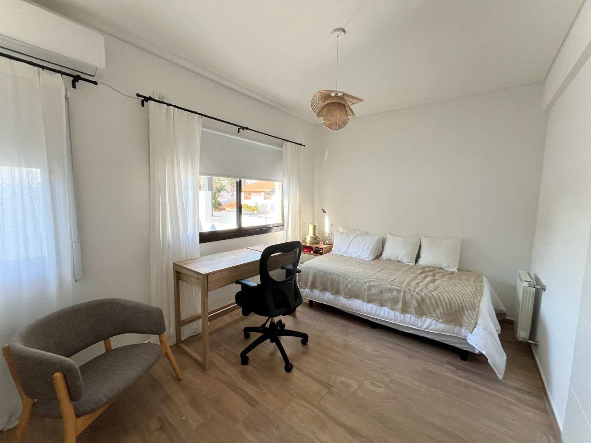 Venta Dúplex 4 amb. Cochera, terraza y jardin
