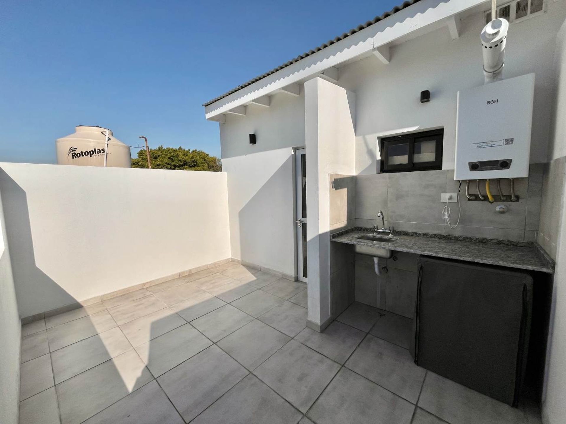 Venta Dúplex 4 amb. Cochera, terraza y jardin