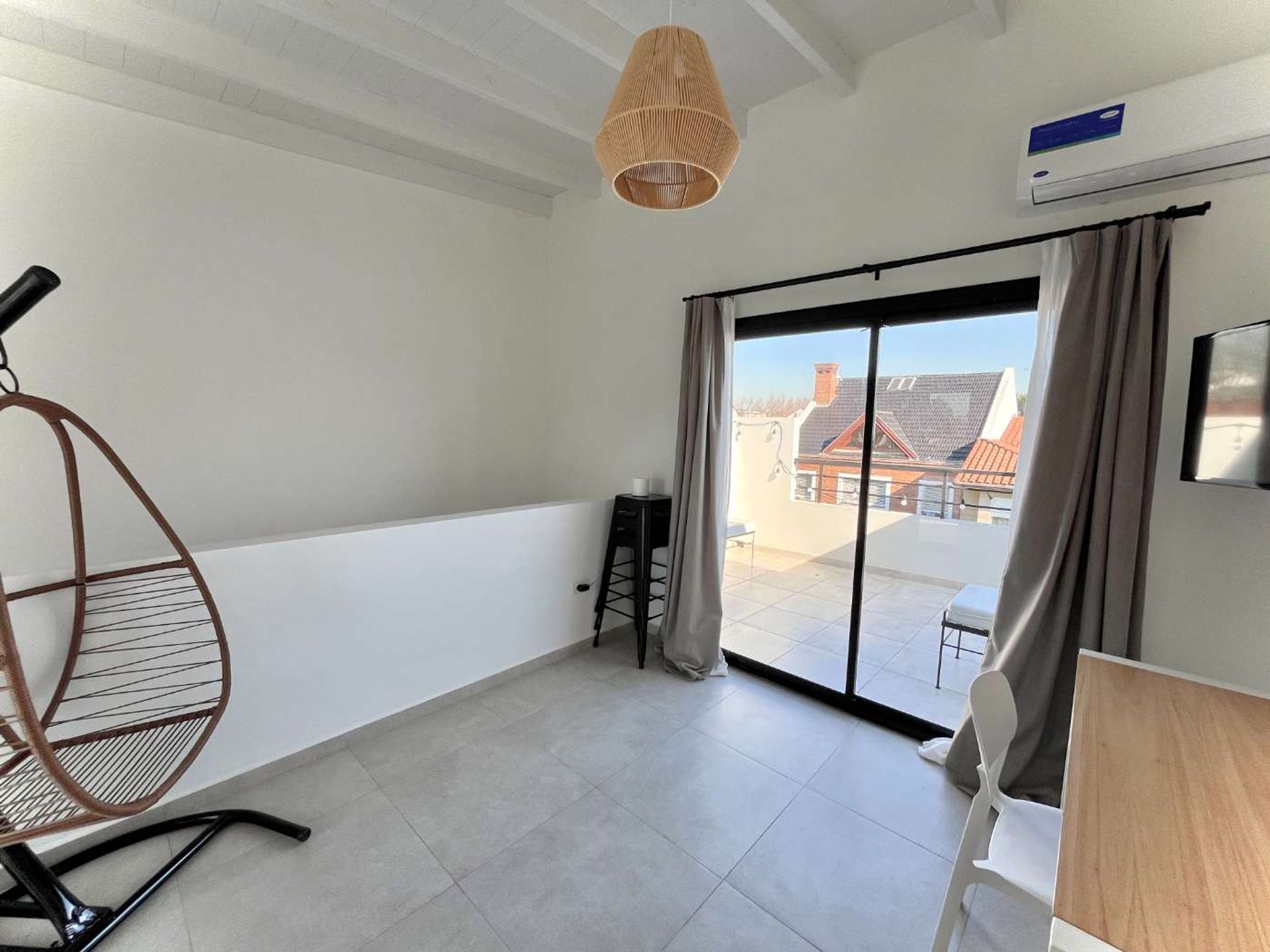 Venta Dúplex 4 amb. Cochera, terraza y jardin