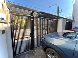 4-room duplex house for sale with garage in Florida