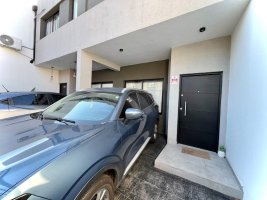 4-room duplex house for sale with garage in Florida