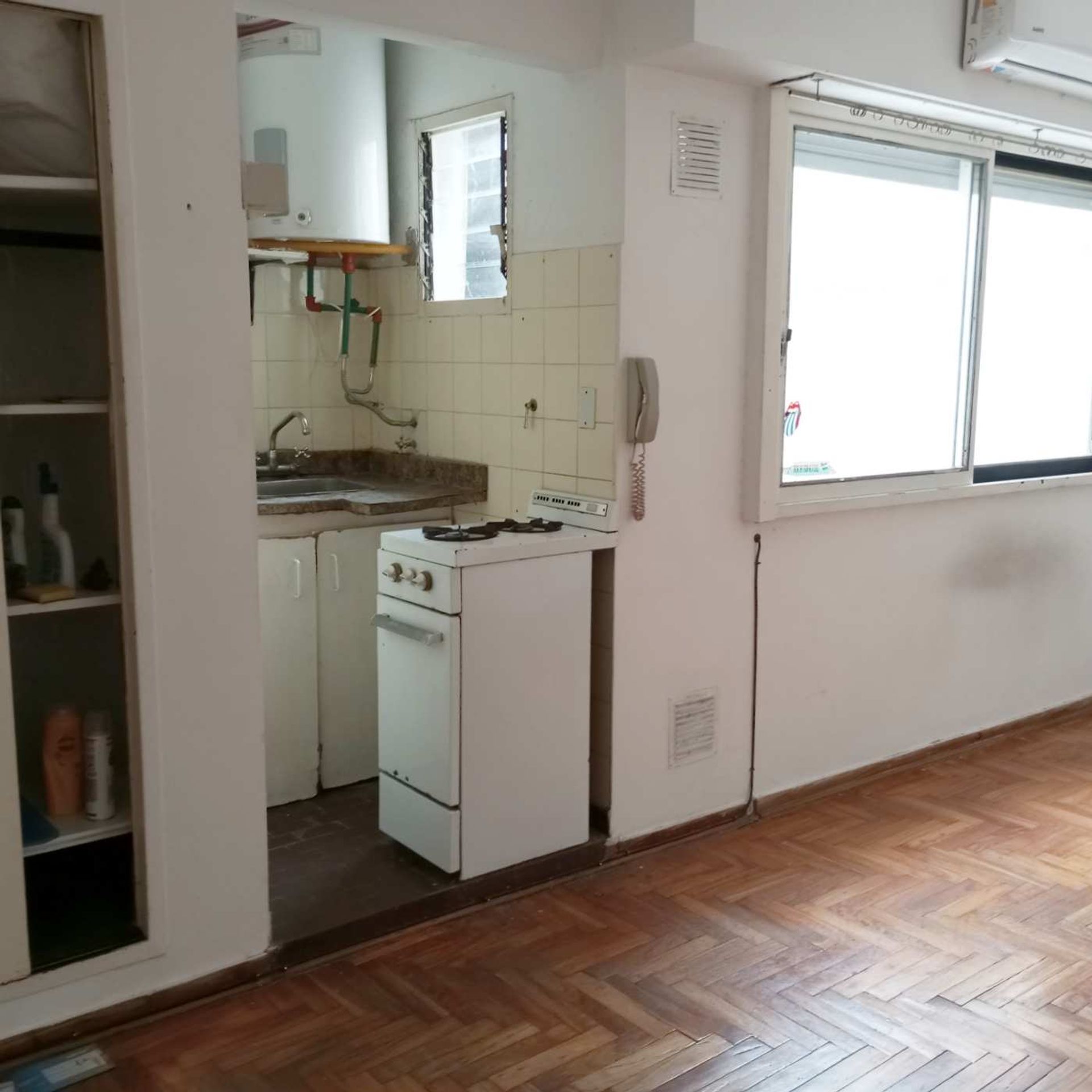 Studio for rent – Bright and superb