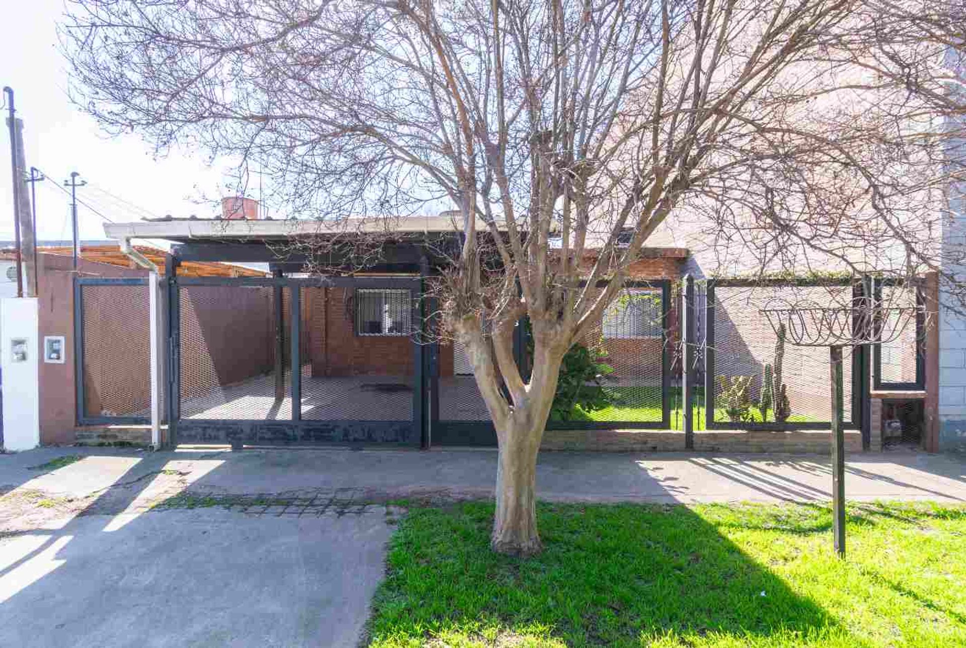 Casa en VENTA con quincho y parrilla